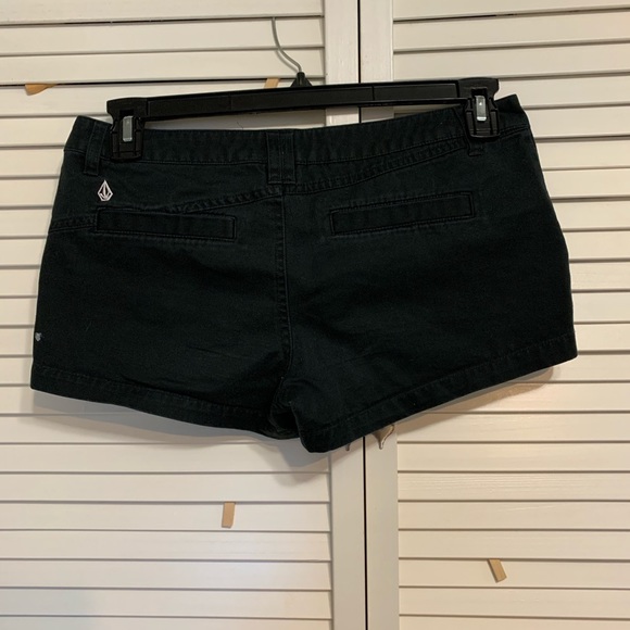 Volcom Shorts - Picture 3 of 5